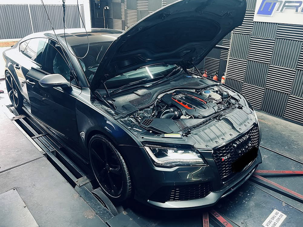 Audi Tuning RS7 C7 Stage2 on the dyno for ECU and TCU remapping
